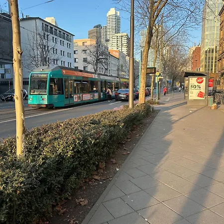 Modernes In Frankfurt Apartment *